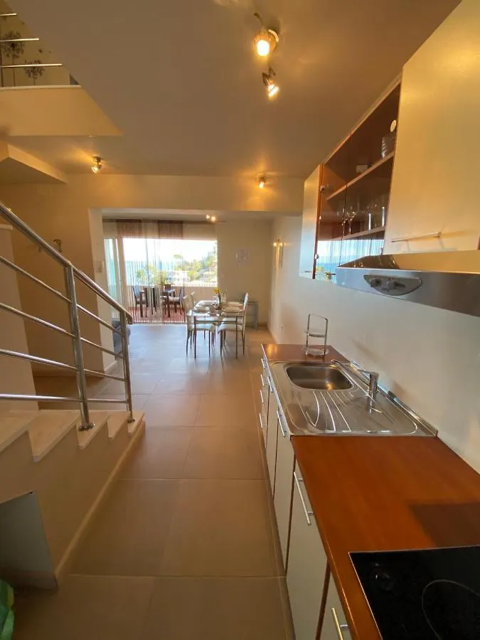 Apartments Eva Savar Hotel apartamentowy