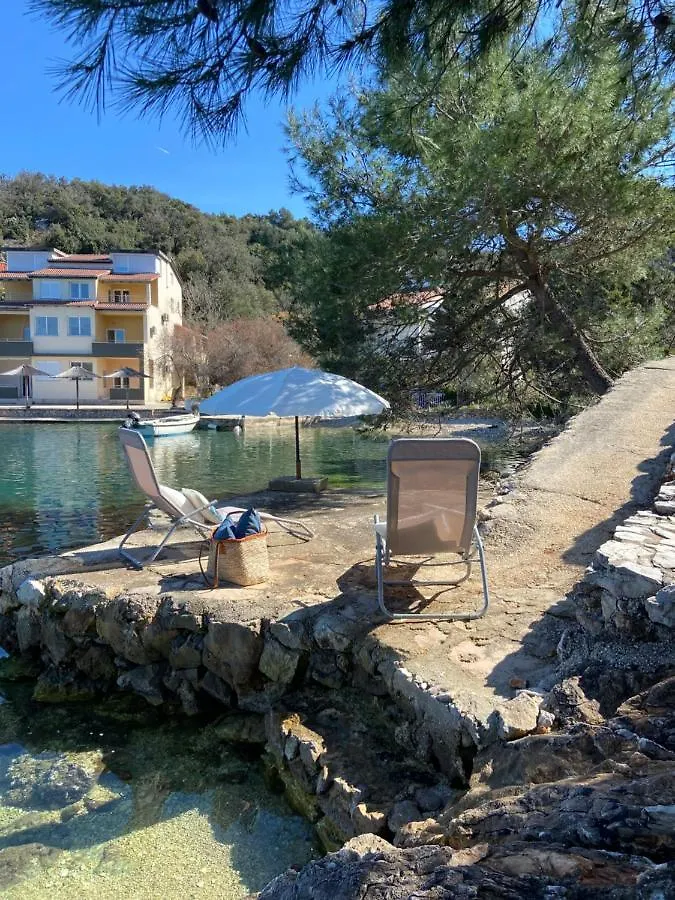 Apartments Eva Savar Croatia