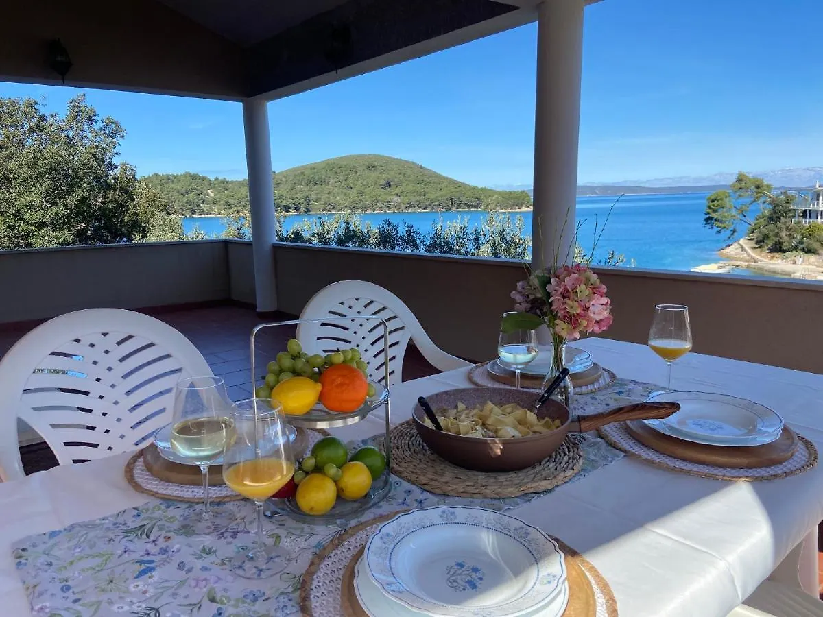 Apartments Eva Savar Croatia