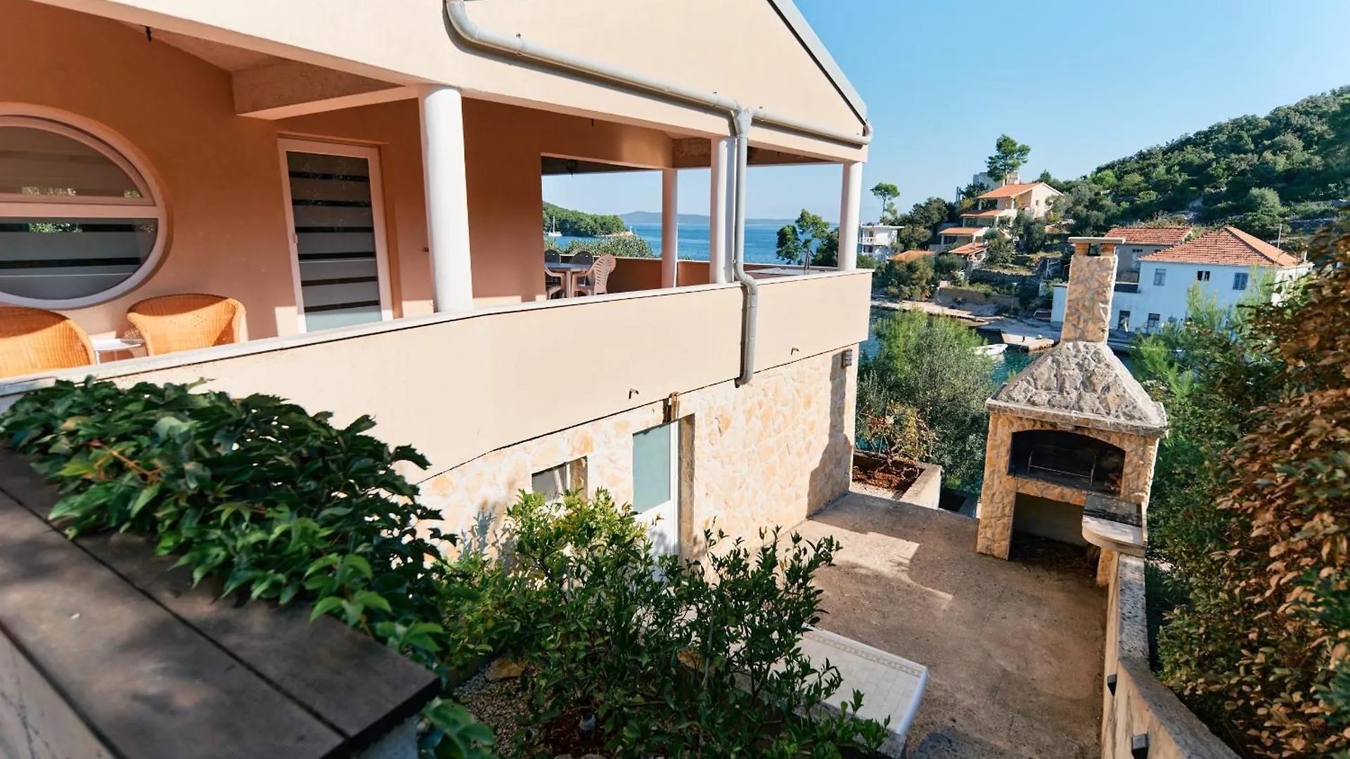 Apartments Eva Savar 0*,  Croatia