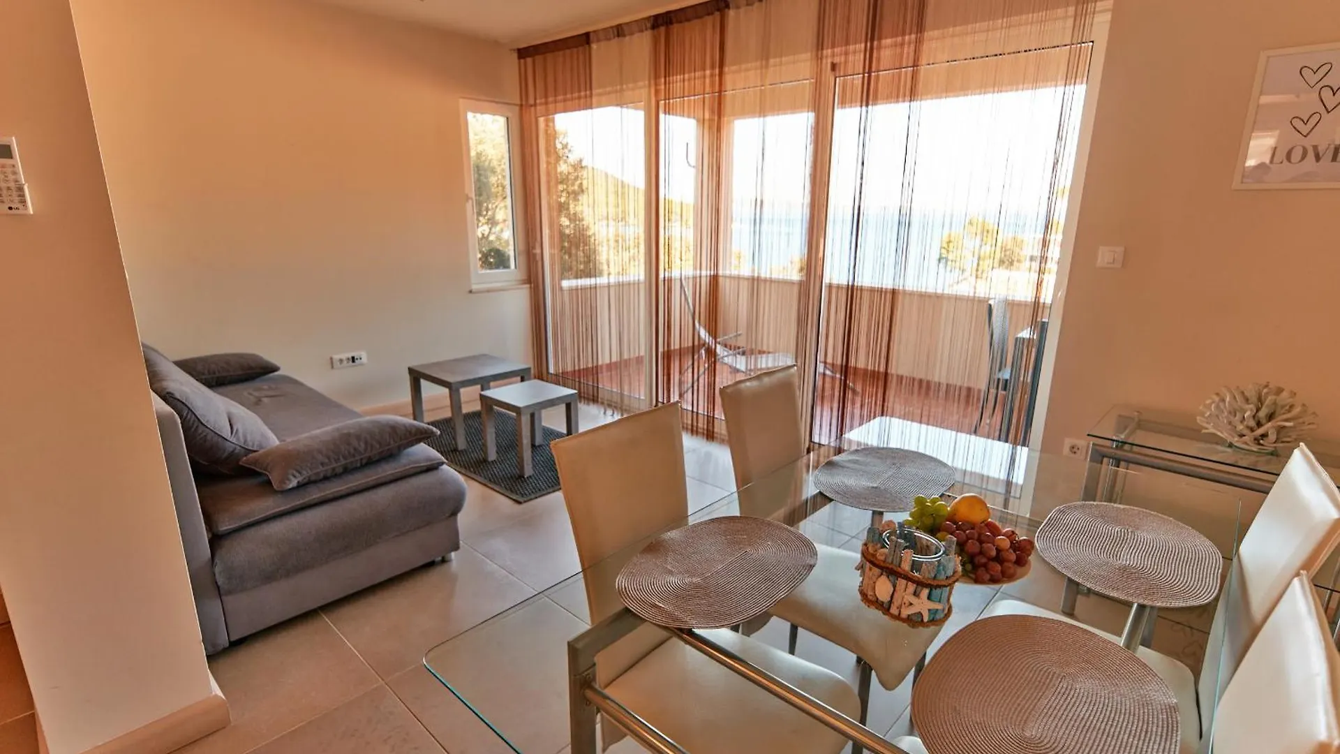 Apartments Eva Savar
